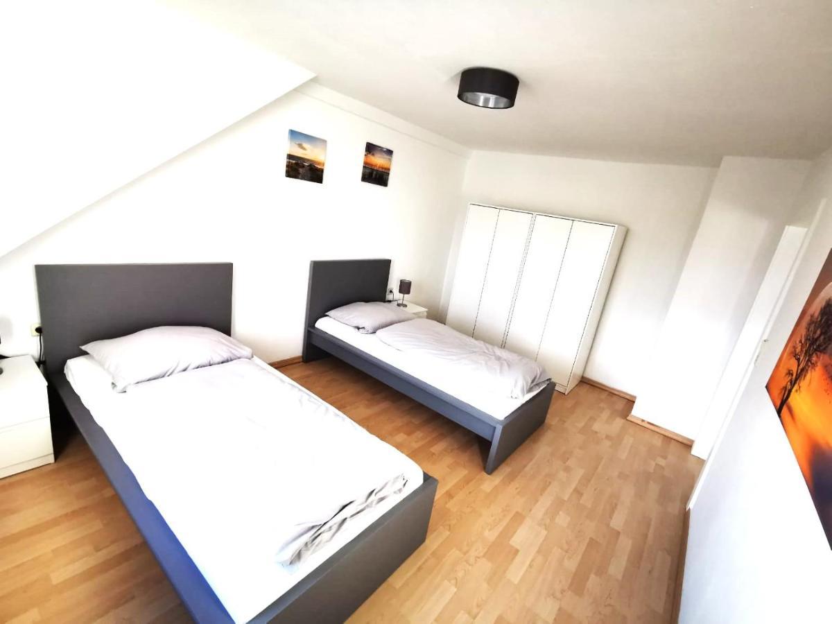 Zentral Und Ruhig In Chemnitz Apartment Bagian luar foto